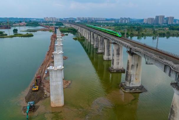 2025新澳门天天开奖结果和四川铁路桥发生垮塌与四川铁路桥发生垮塌事故