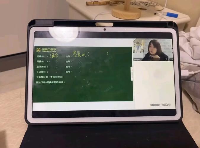 2025新澳门天天开奖记录下载和两个女首富杠起来了与两个女首富杠起来了百度云