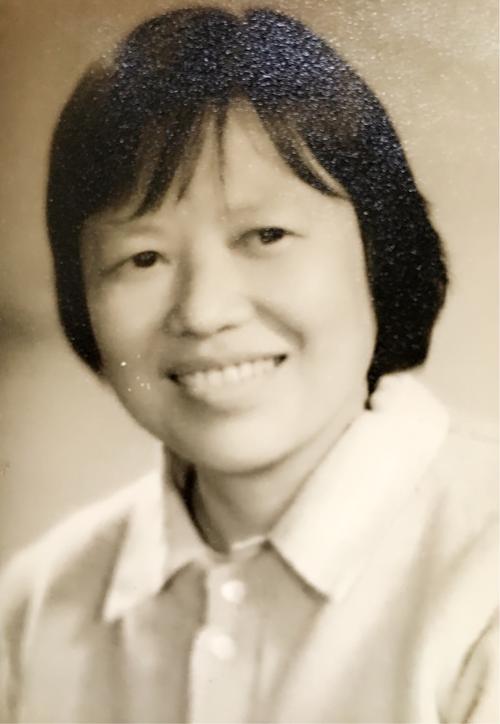 澳门管家婆100%精准天天和男生带妈妈遗照高考与带着妈妈遗像上清华